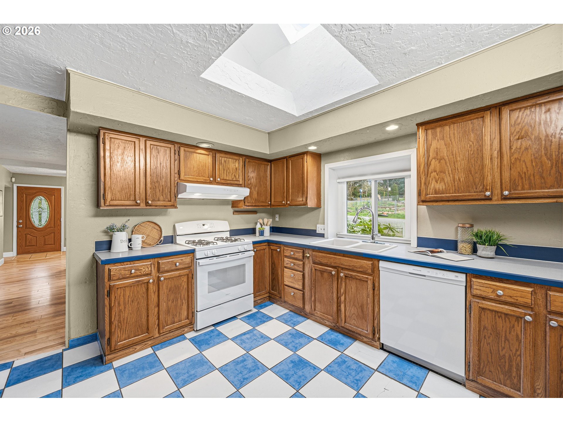 4545 Southwest Taylors Ferry Road Portland, OR 97219 - Photo 14 of 28 Gallery Image 14