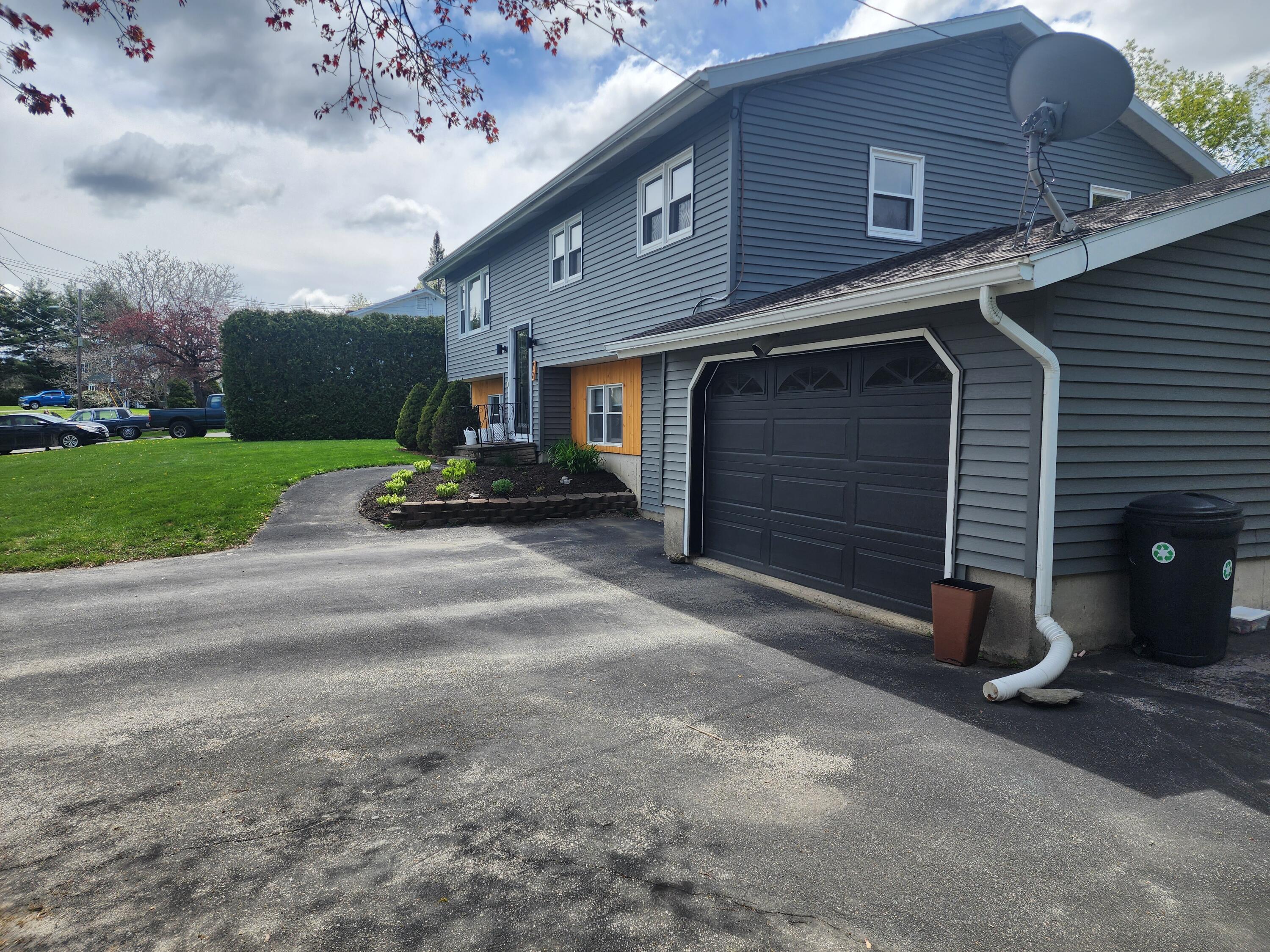 79 Sunset Strip Brewer, ME 04412 - Photo 5 of 45 4