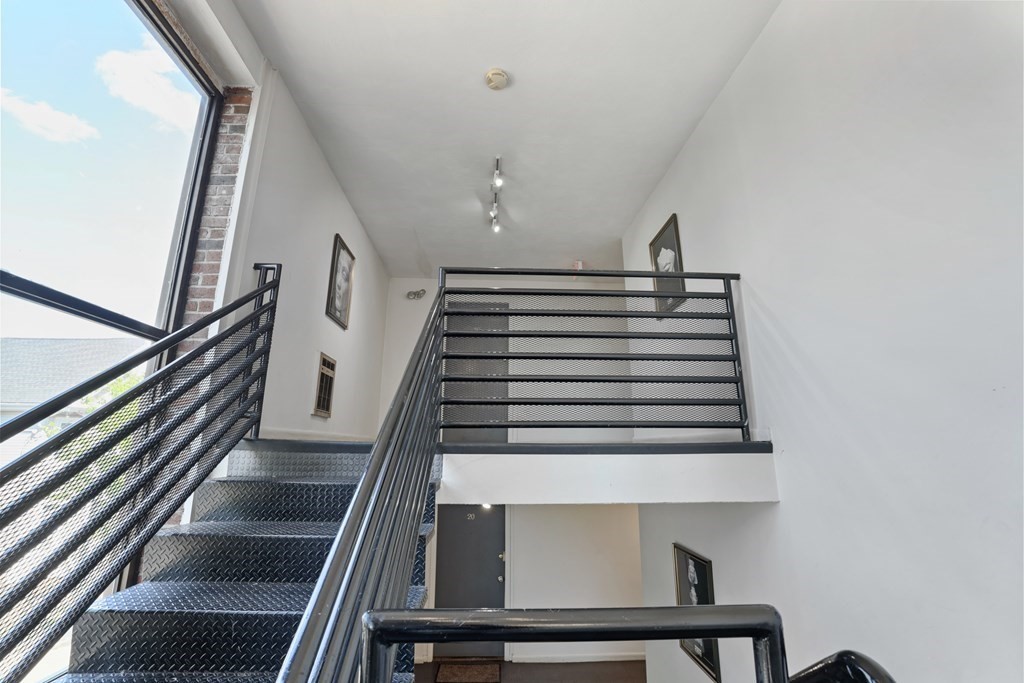 10 Roberts Street, Unit 33 Somerville, MA 02145 - Photo 2 of 12