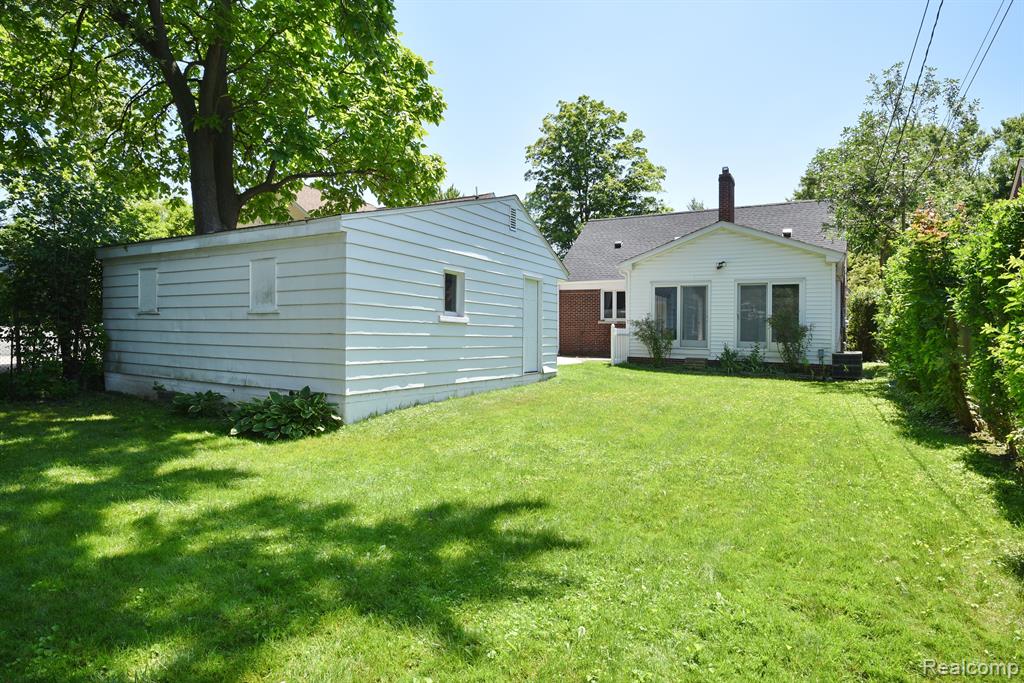 2453 Windemere Road Birmingham, MI 48009 - Photo 38 of 40