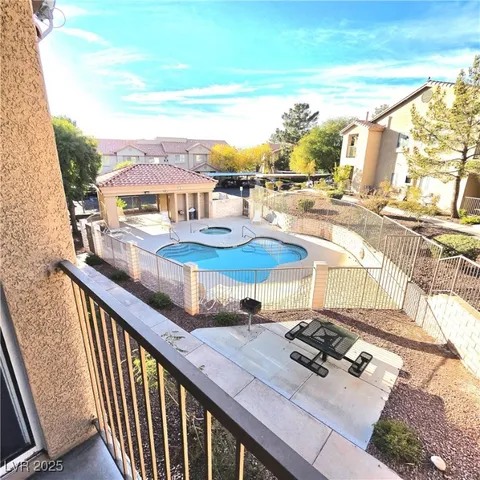 $199,900 | 2110 Los Feliz Street, Unit 2067, Las Vegas, NV 89156