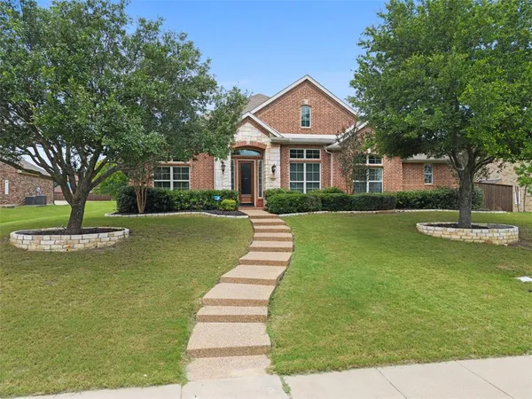 $784,000 | 285 Talbot Drive, Sunnyvale, TX 75182