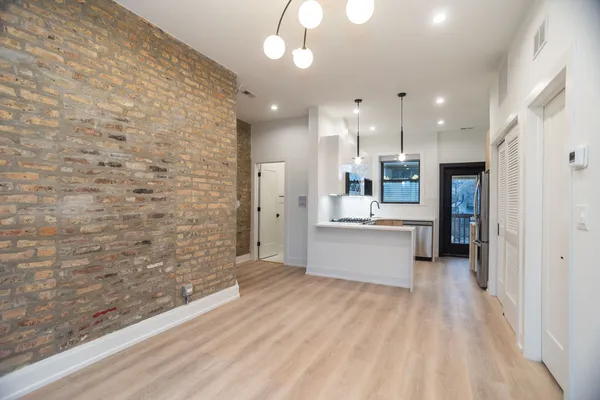 $2,950 | 3251 West Belden Avenue, Unit 3W, Chicago, IL 60647