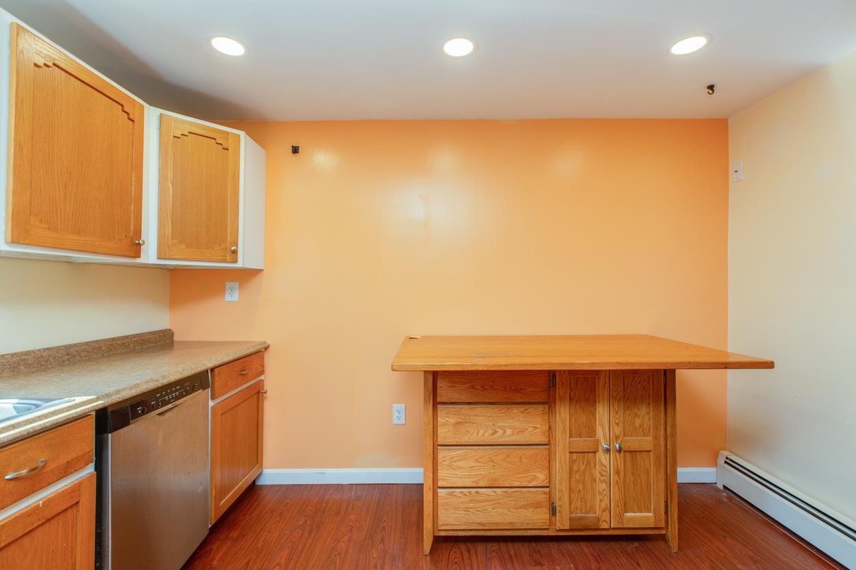 4 Florence Street Derry, NH 03038 - Photo 10 of 35 Gallery Image 10
