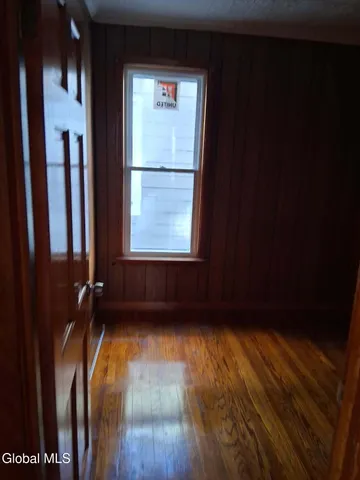 $1,400 | 357 Forest Avenue, Unit 2, Amsterdam, NY 12010