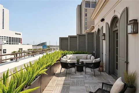 $3,900,000 | 416 Common Street, Unit PHB, New Orleans, LA 70130