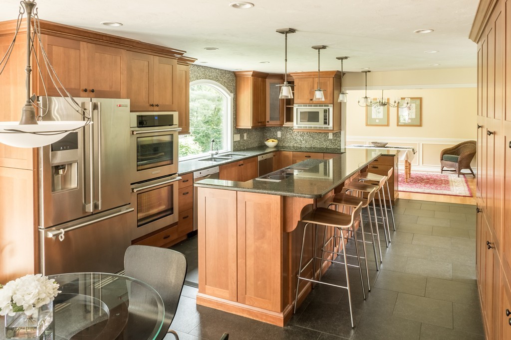 62 Ashcroft Road Sharon, MA 02067 - Photo 4 of 10 Gallery Image 4