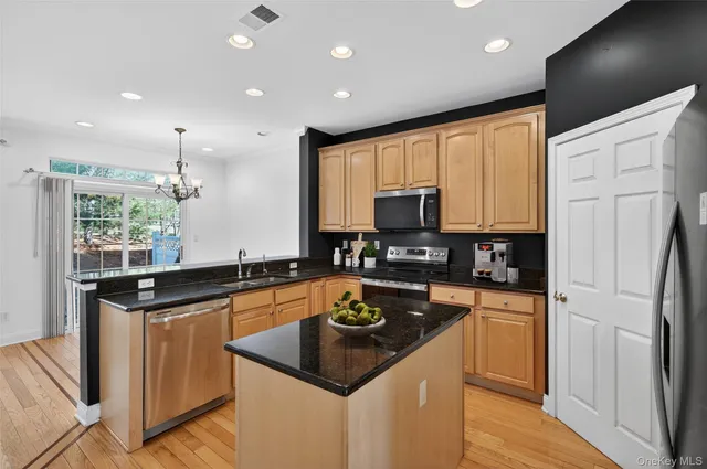 $539,999 | 11 Gillian Court, Monroe, NY 10950