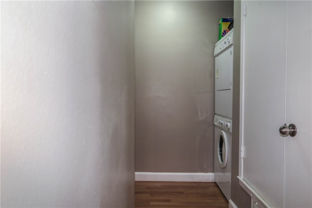 3905 Chase Circle, Unit B Austin, TX 78721 - Photo 12 of 18 a view of small space