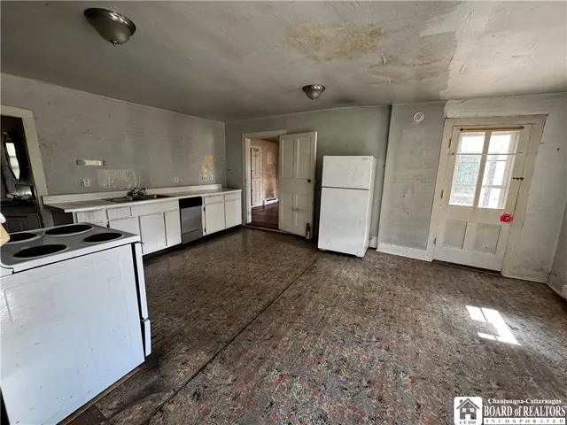 $85,000 | 58 North Erie Street, Chautauqua, NY 14757