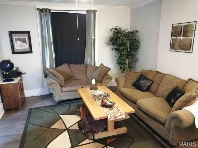 $274,900 | 5530 Etzel Avenue, St. Louis, MO 63112