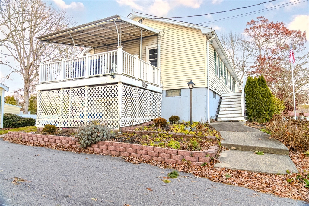 7 Roosevelt Street Wareham, MA 02571 - Photo 4 of 28 front view of a house