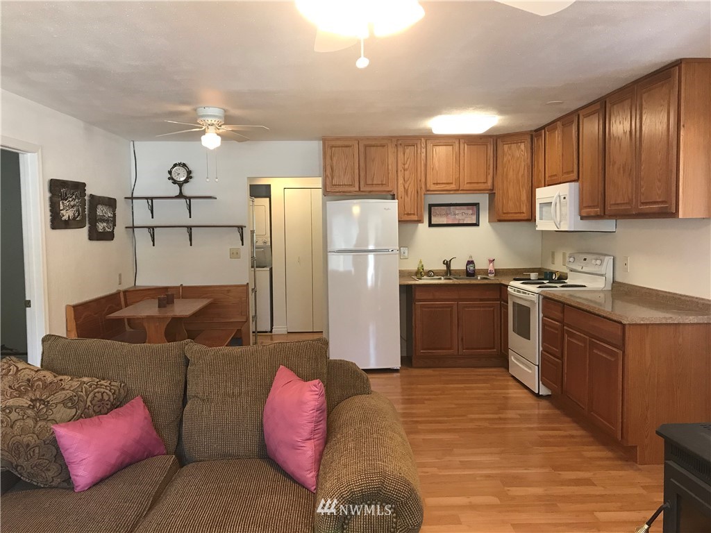 8 Hurst Road Republic, WA 99166 - Photo 32 of 38