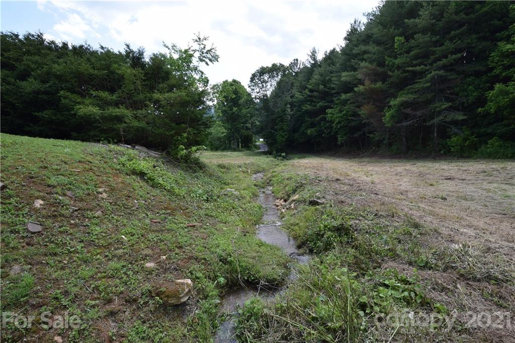1094 Slagle Road Bakersville, NC 28705 - Photo 14 of 30 Gallery Image 14