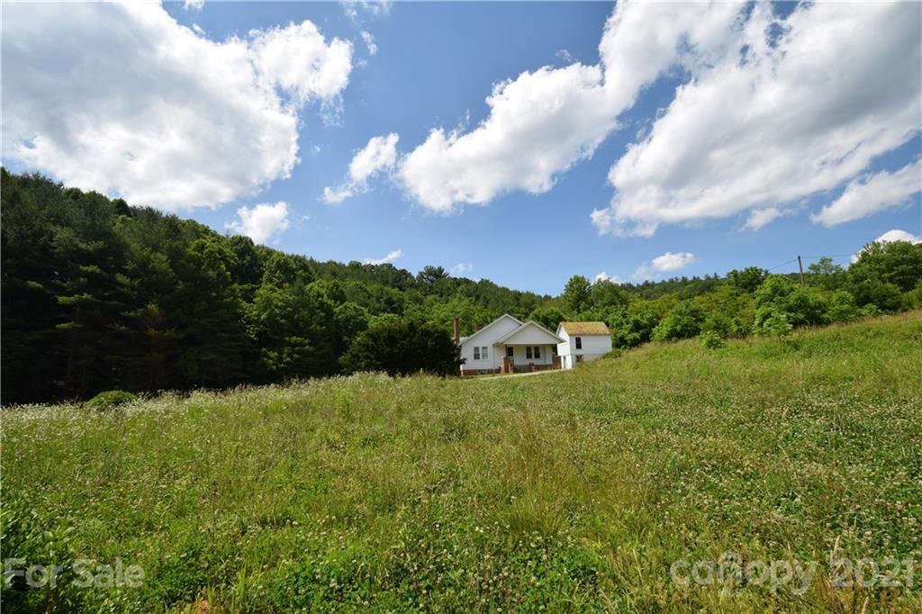 1094 Slagle Road Bakersville, NC 28705 - Photo 20 of 30 Gallery Image 20
