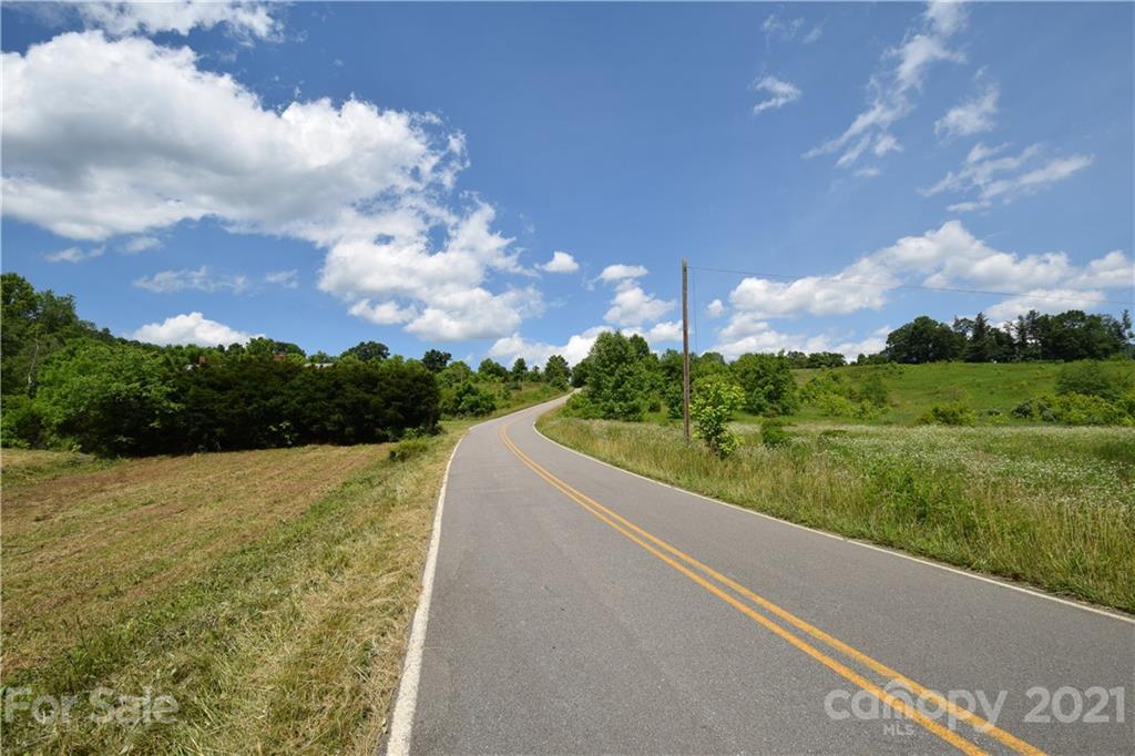 1094 Slagle Road Bakersville, NC 28705 - Photo 21 of 30 Gallery Image 21