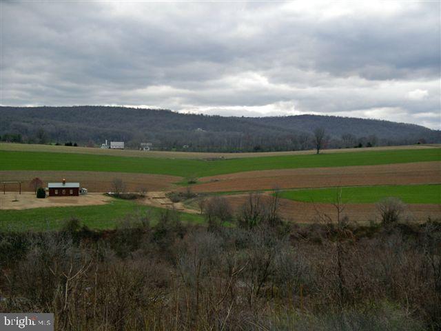 658 West Church Road Ephrata, PA 17522 - Photo 5 of 14 Gallery Image 5