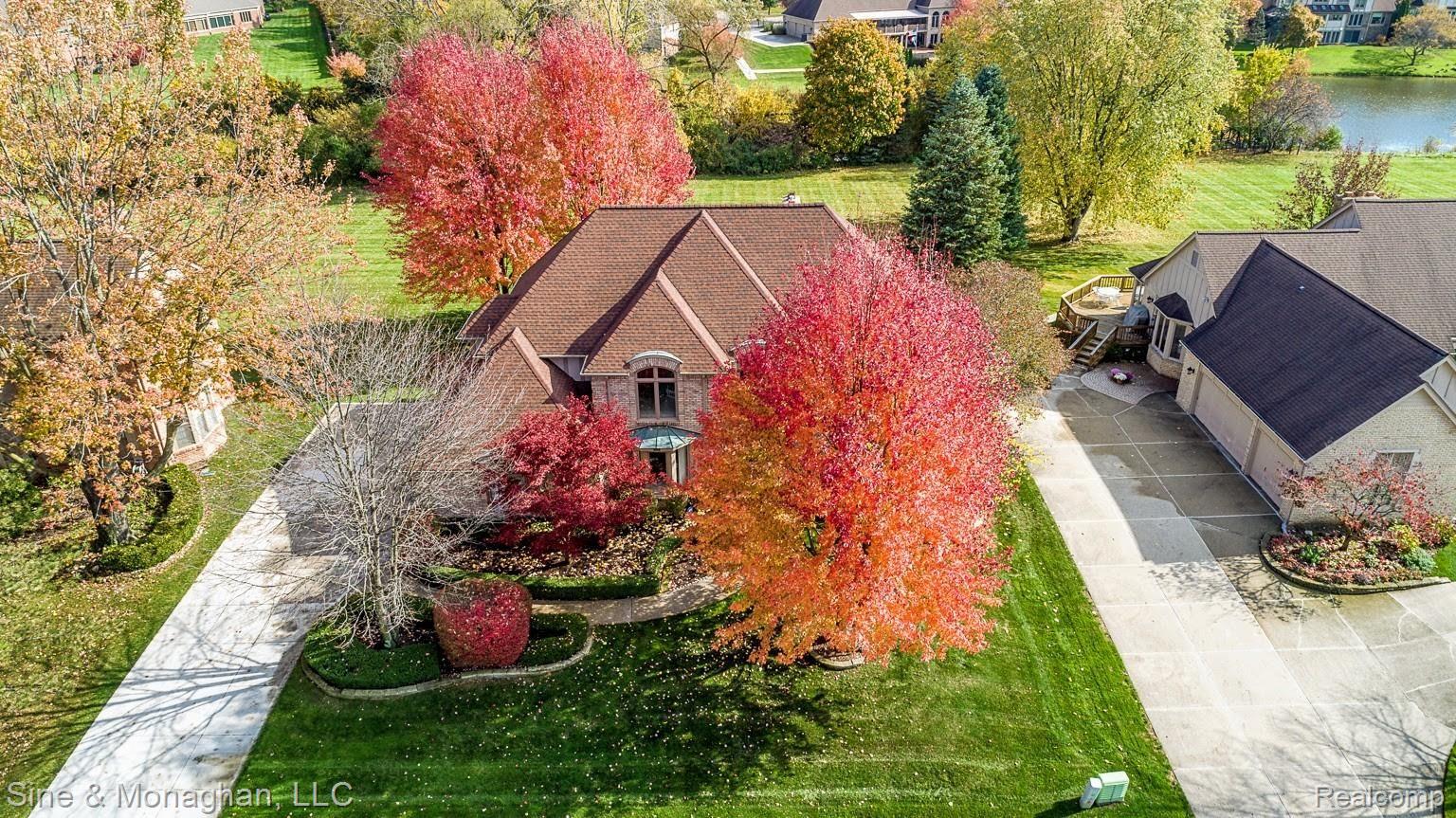 4906 Rivers Edge Drive Troy, MI 48098 - Photo 3 of 60 Aerial view, with Rouge River at rear