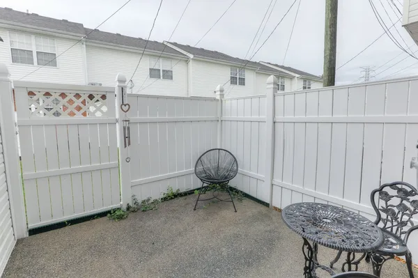$2,250 | 2120 Lebanon Pike, Unit 32, Nashville, TN 37210