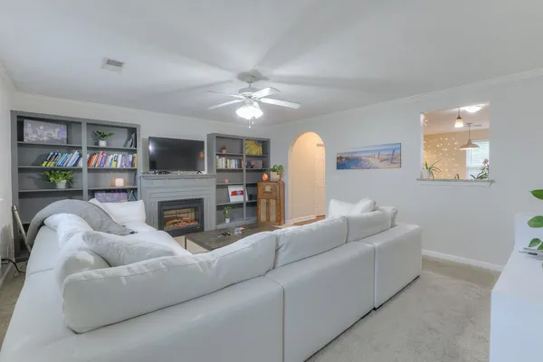 $2,250 | 2120 Lebanon Pike, Unit 32, Nashville, TN 37210