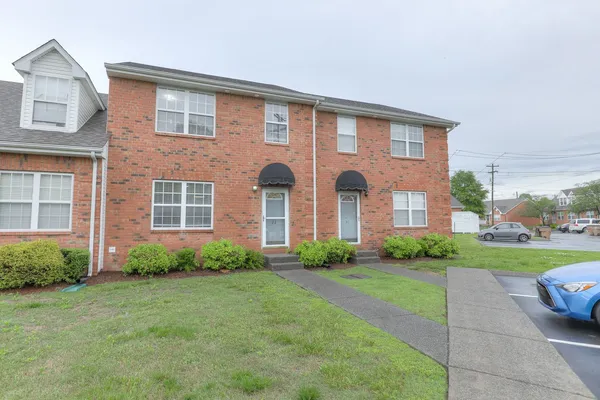 $2,250 | 2120 Lebanon Pike, Unit 32, Nashville, TN 37210