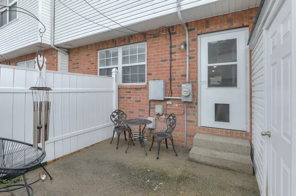 $2,250 | 2120 Lebanon Pike, Unit 32, Nashville, TN 37210