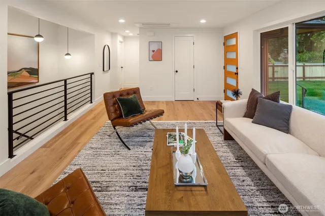 $1,095,000 | 10541 Ashworth Avenue North, Seattle, WA 98133