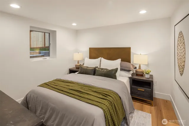 $1,095,000 | 10541 Ashworth Avenue North, Seattle, WA 98133