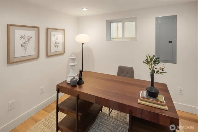 $1,095,000 | 10541 Ashworth Avenue North, Seattle, WA 98133