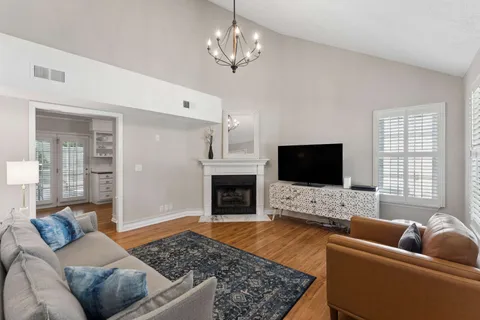 $385,000 | 5204 Village Trace, Nashville, TN 37211