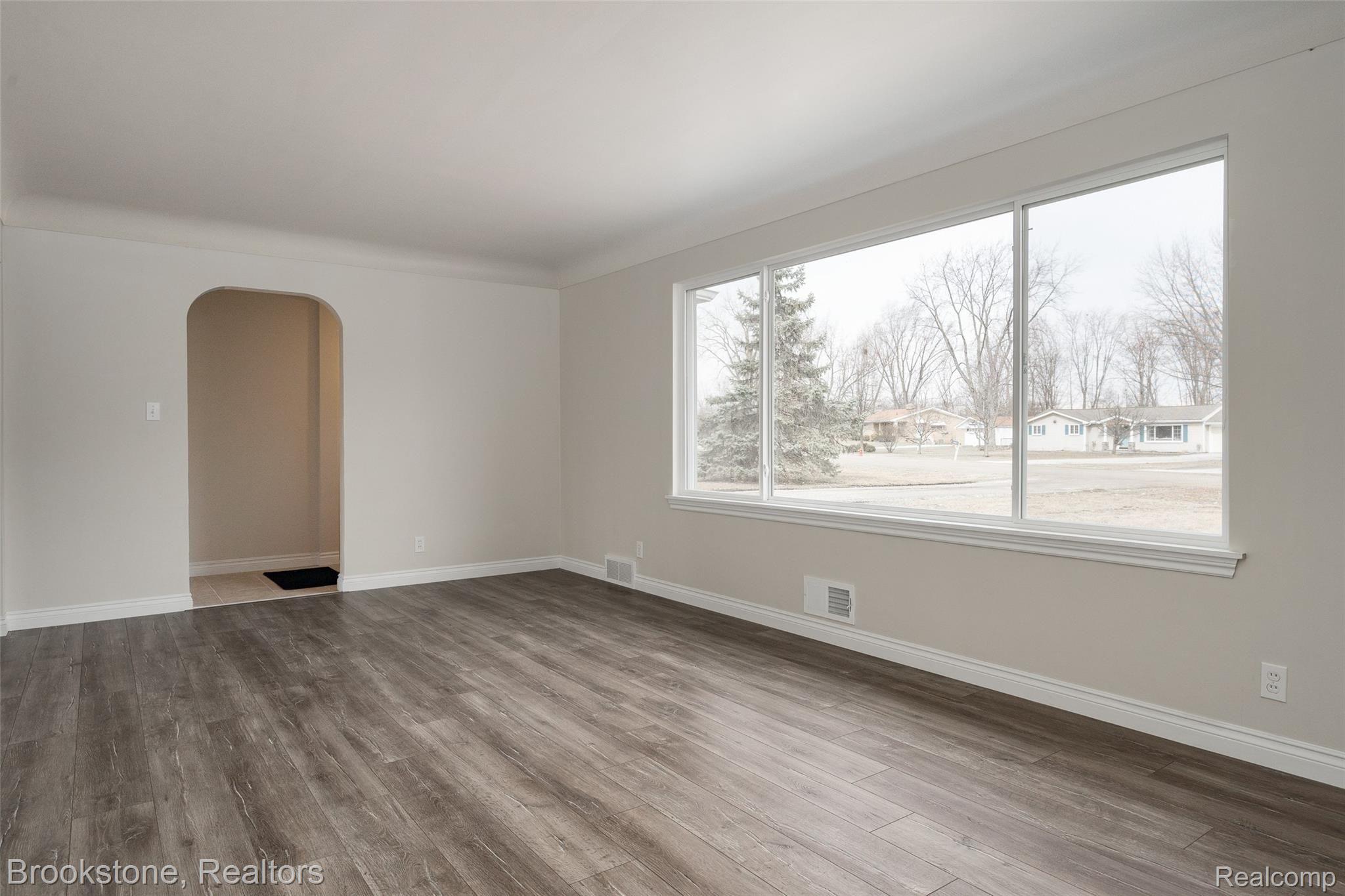 140 Michelson Road Rochester, MI 48307 - Photo 7 of 31 gorgeous new floors