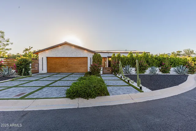 a house view with a outdoor space