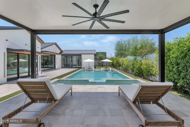 $3,395,000 | 5812 North 44th Place, Phoenix, AZ 85018