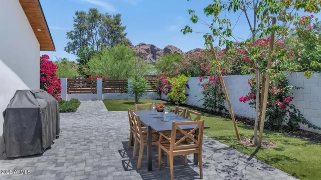 $3,395,000 | 5812 North 44th Place, Phoenix, AZ 85018