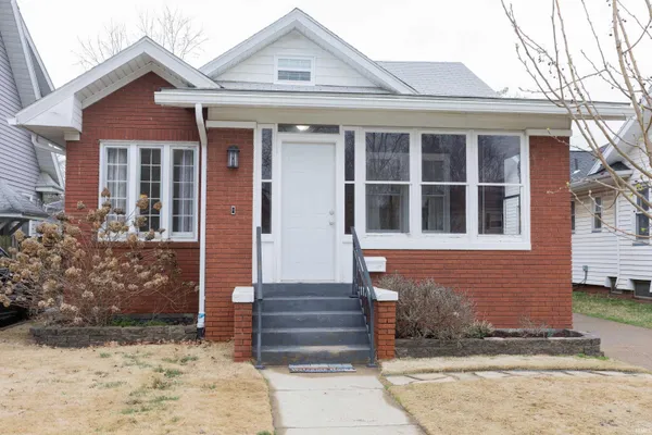 $199,900 | 1024 Ravenswood Drive, Evansville, IN 47714