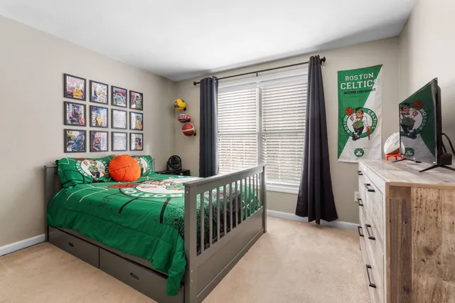 $589,900 | 8 Snowdrop Lane, Litchfield, NH 03052