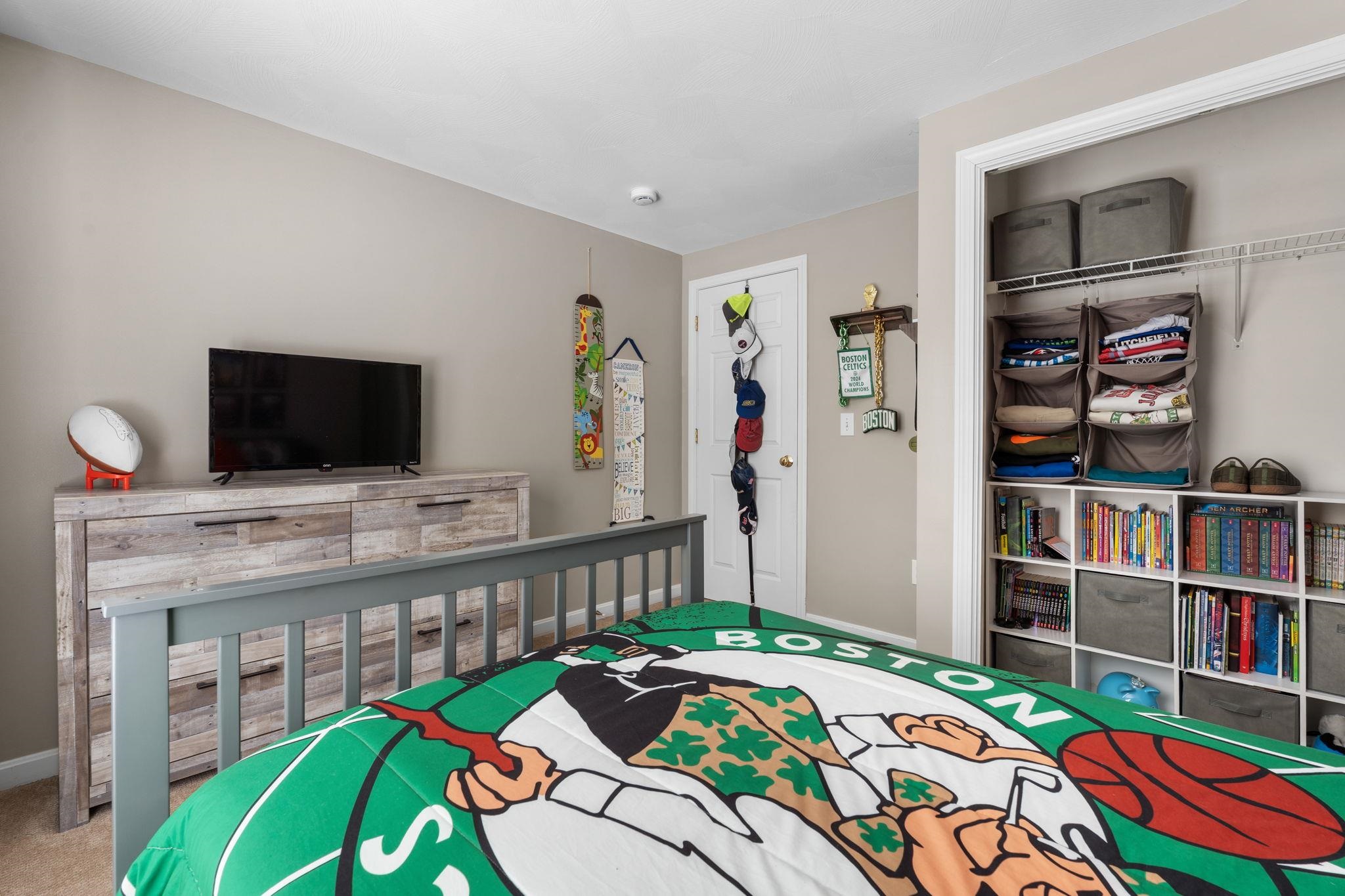 8 Snowdrop Lane Litchfield, NH 03052 - Photo 25 of 40