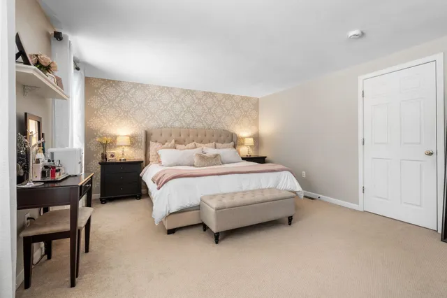 $589,900 | 8 Snowdrop Lane, Litchfield, NH 03052