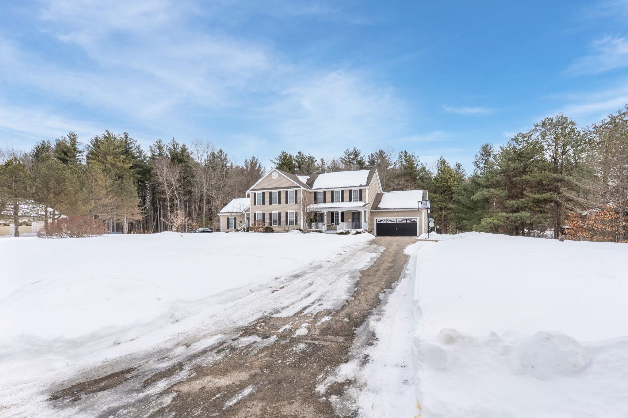 8 Snowdrop Lane Litchfield, NH 03052 - Photo 4 of 40