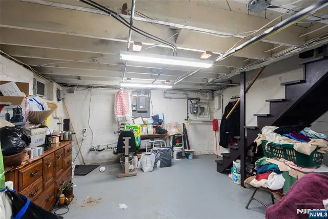 $349,999 | 205 North 15th Street, Bloomfield, NJ 07003