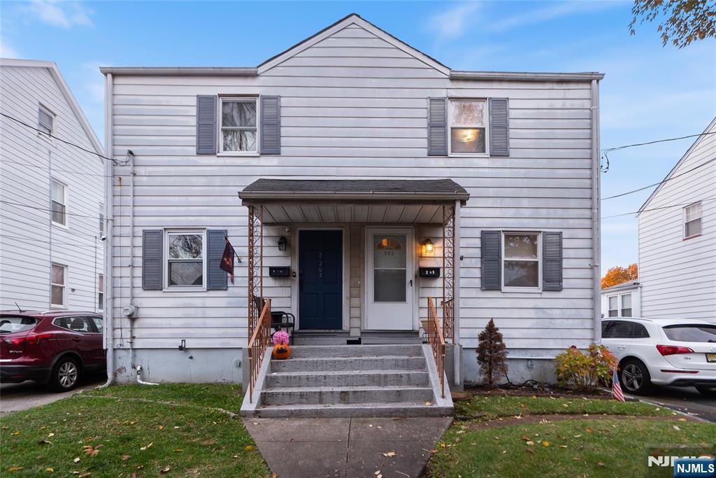 205 North 15th Street Bloomfield, NJ 07003 - Photo 6 of 30 a view of a house with a small garden