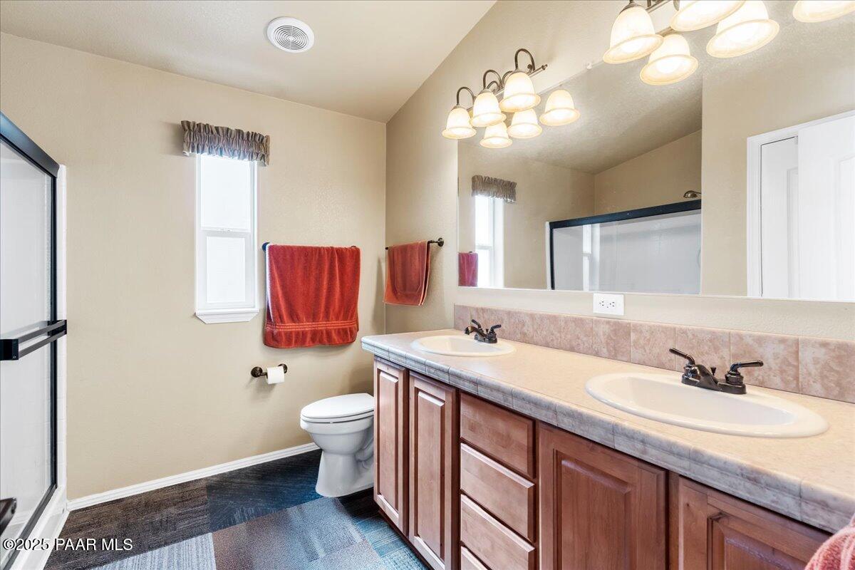 11250 East State Rte 69, Unit 2123 Prescott Valley, AZ 86314 - Photo 14 of 19 Primary Bathroom