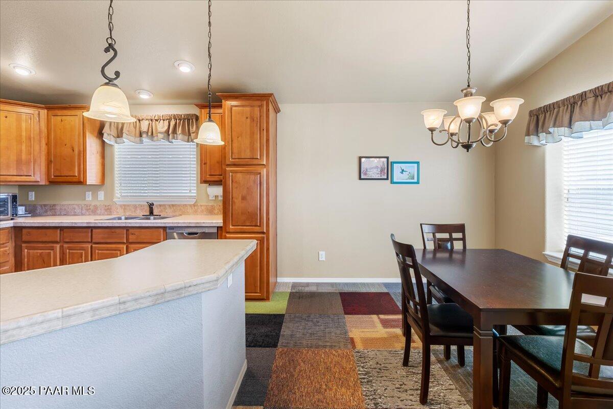 11250 East State Rte 69, Unit 2123 Prescott Valley, AZ 86314 - Photo 9 of 19 Dining Room & Kitchen