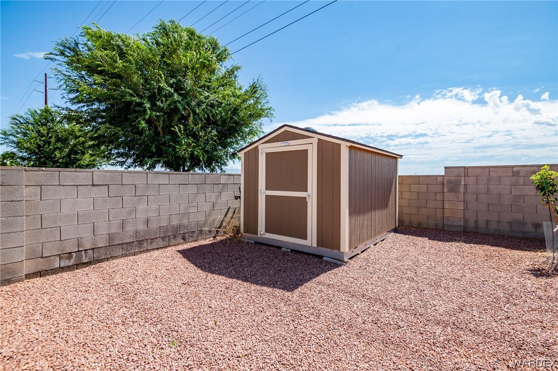 4310 East Cane Ranch Road Kingman, AZ 86401 - Photo 16 of 48
