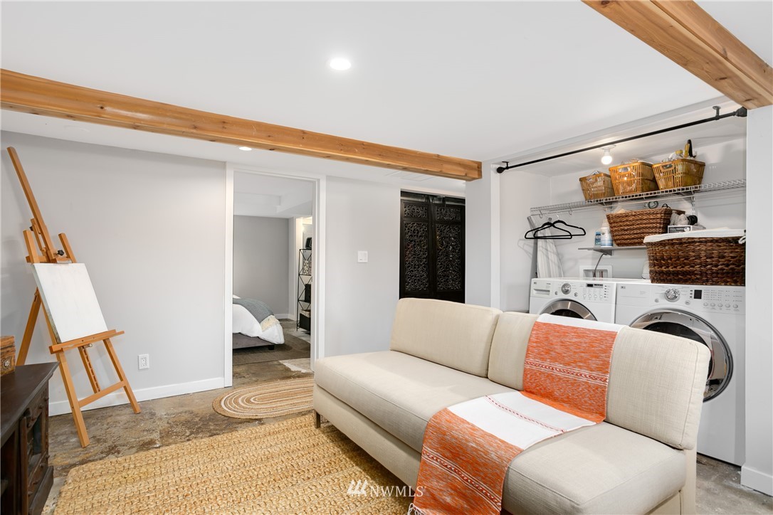 2425 Southwest Roxbury Street Seattle, WA 98106 - Photo 17 of 25 Gallery Image 17