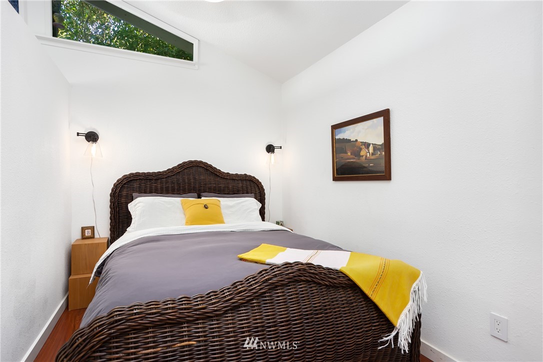 2425 Southwest Roxbury Street Seattle, WA 98106 - Photo 21 of 25 Gallery Image 21