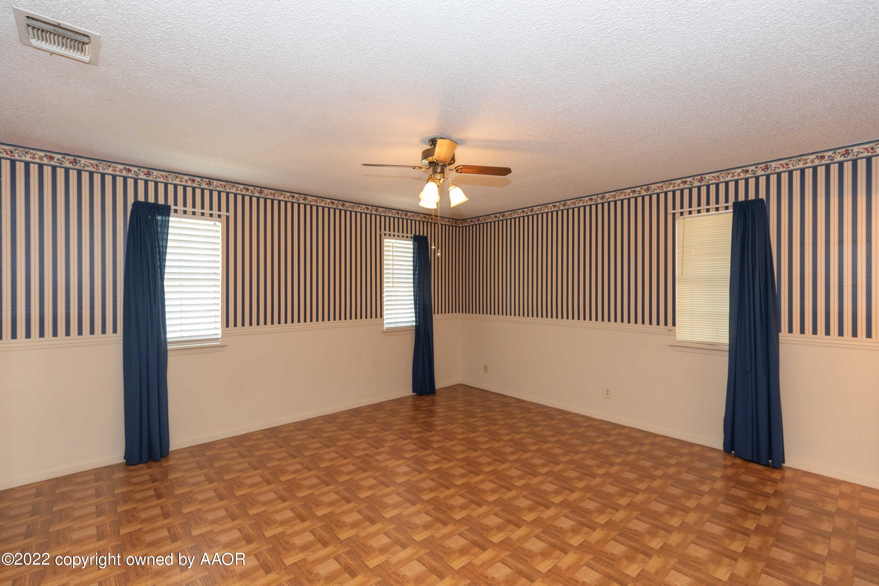 5408 Hillside Road Amarillo, TX 79109 - Photo 19 of 43 MASTER VIEW 1