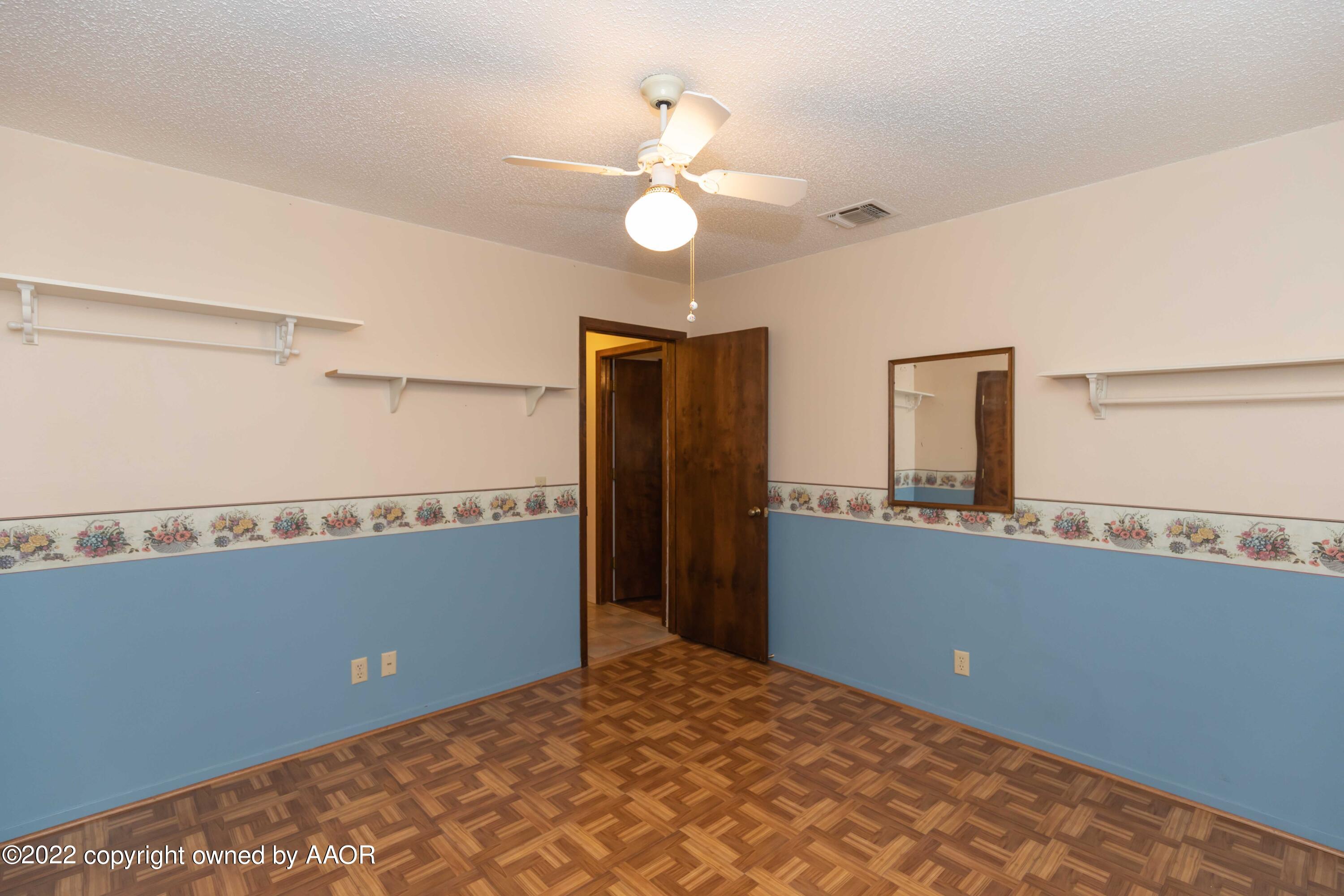 5408 Hillside Road Amarillo, TX 79109 - Photo 25 of 43 BEDROOM 2 VIEW 3