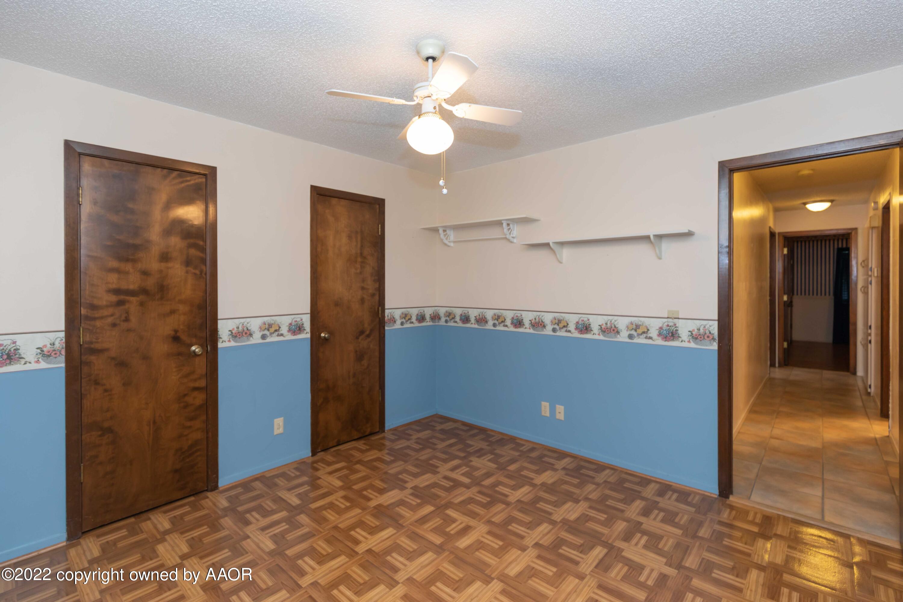 5408 Hillside Road Amarillo, TX 79109 - Photo 26 of 43 BEDROOM 2 VIEW 4