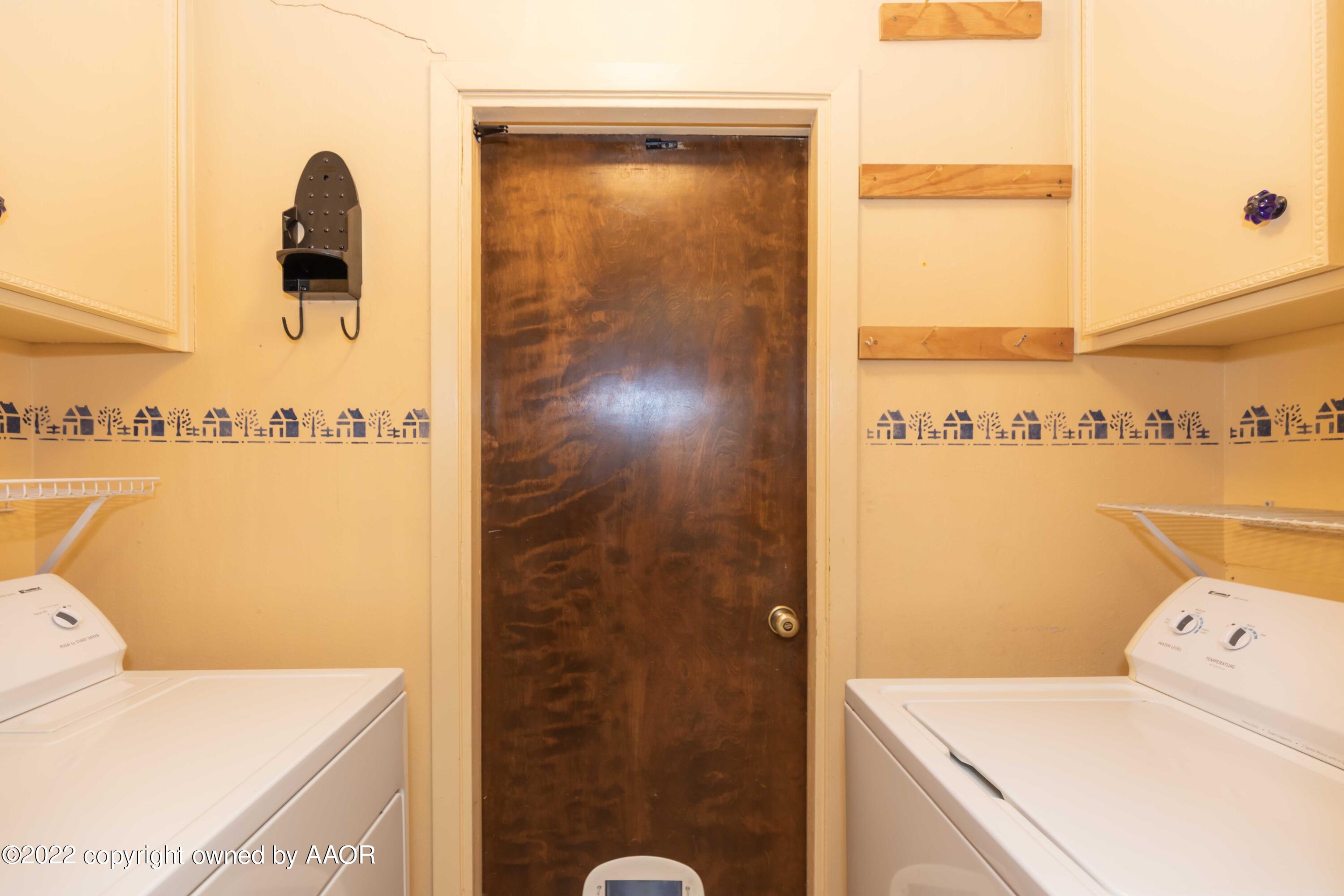 5408 Hillside Road Amarillo, TX 79109 - Photo 34 of 43 UTILITY VIEW 1